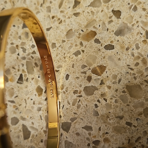 KATE SPADE ♠️  GOLD BOW TIE BRACELET - Picture 3 of 5
